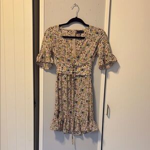 PrettyLittleThing Floral Mini Dress - Cream and Pink